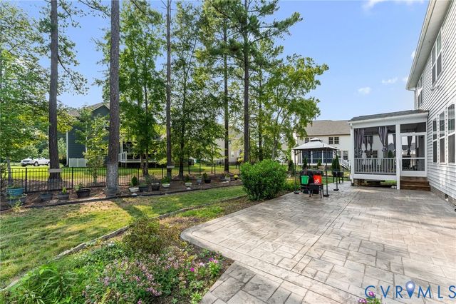 8800 Glen Royal Dr, Chesterfield, VA 23832