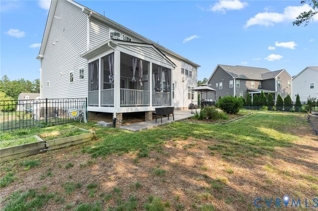 8800 Glen Royal Dr, Chesterfield, VA 23832