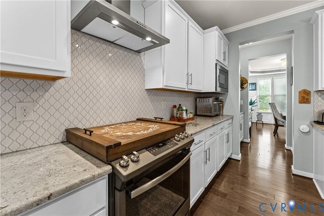 8800 Glen Royal Dr, Chesterfield, VA 23832