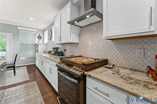8800 Glen Royal Dr, Chesterfield, VA 23832