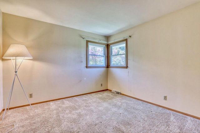 7371 49th STREET, Franklin, WI 53132