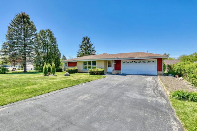 7371 49th STREET, Franklin, WI 53132