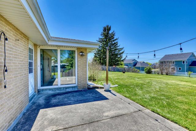 7371 49th STREET, Franklin, WI 53132