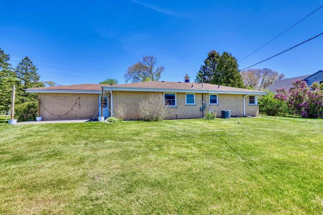 7371 49th STREET, Franklin, WI 53132