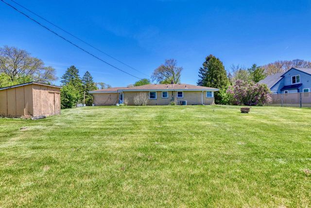 7371 49th STREET, Franklin, WI 53132