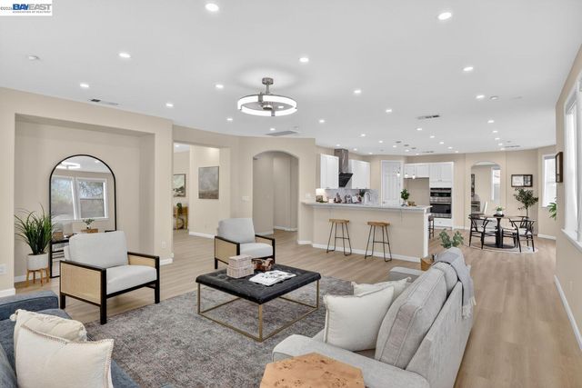 2024 Fitzgerald Way, Brentwood, CA 94513