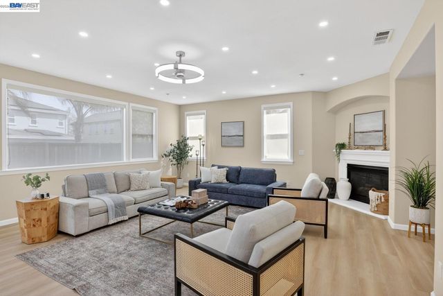 2024 Fitzgerald Way, Brentwood, CA 94513