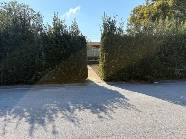 1705 N JEFFERSON AVENUE, Largo, FL 33770