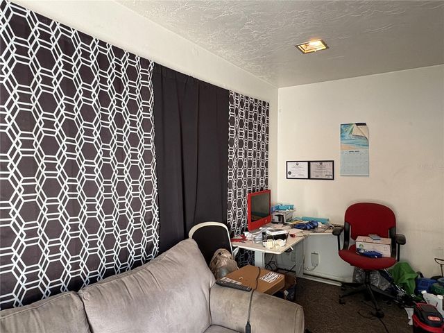 1705 N JEFFERSON AVENUE, Largo, FL 33770