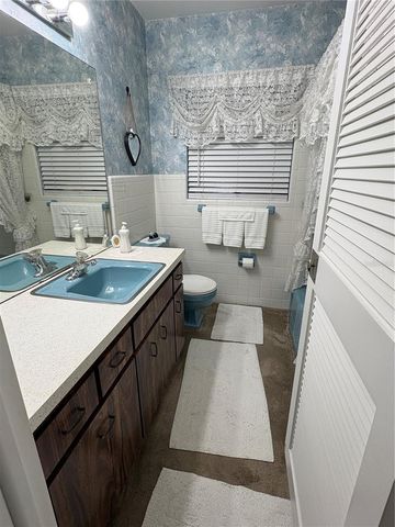 1705 N JEFFERSON AVENUE, Largo, FL 33770