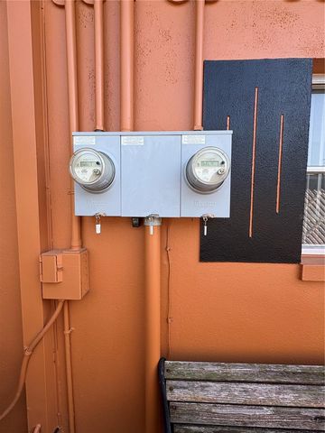 1705 N JEFFERSON AVENUE, Largo, FL 33770