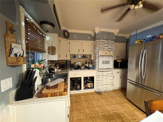 1705 N JEFFERSON AVENUE, Largo, FL 33770