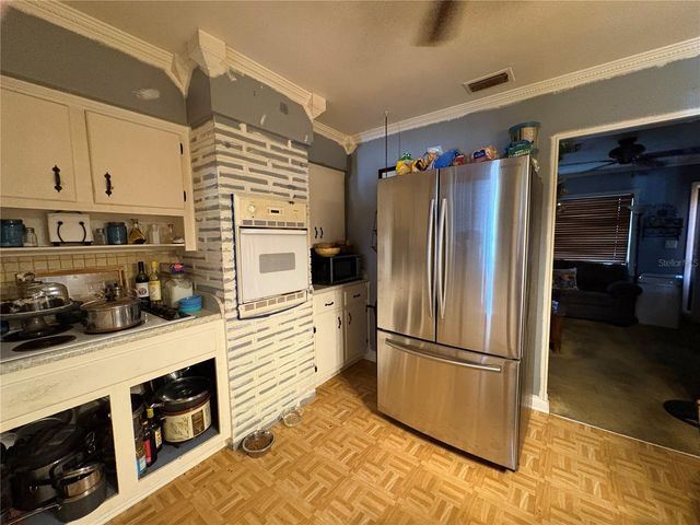 1705 N JEFFERSON AVENUE, Largo, FL 33770