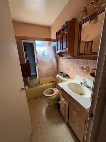 1705 N JEFFERSON AVENUE, Largo, FL 33770