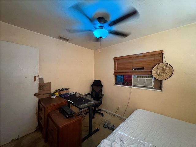 1705 N JEFFERSON AVENUE, Largo, FL 33770