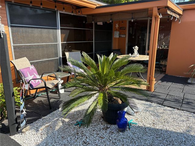 1705 N JEFFERSON AVENUE, Largo, FL 33770