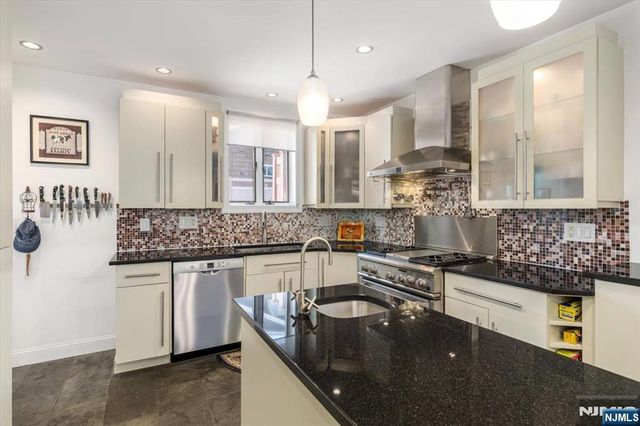 65 Lincoln Avenue, Rutherford, NJ 07070