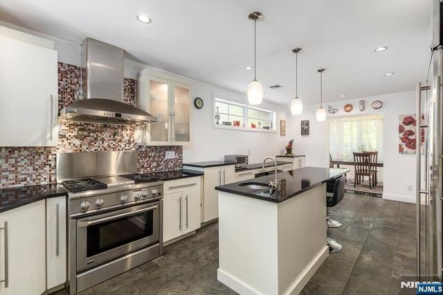 65 Lincoln Avenue, Rutherford, NJ 07070