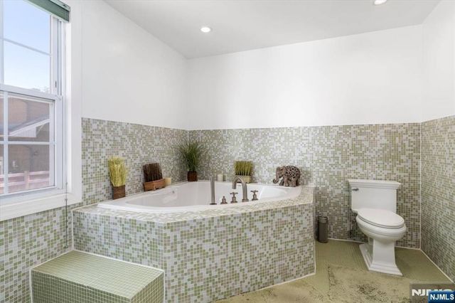 65 Lincoln Avenue, Rutherford, NJ 07070
