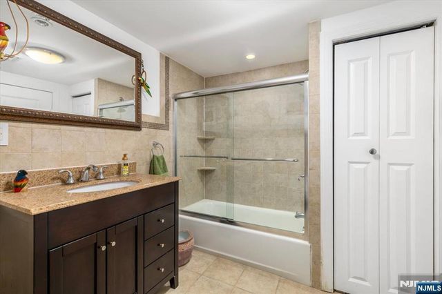 65 Lincoln Avenue, Rutherford, NJ 07070