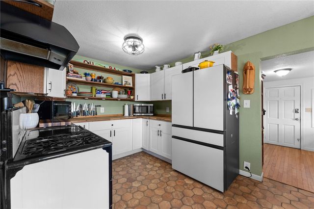 17003 Old Cricket Road, Omaha, AR 72662