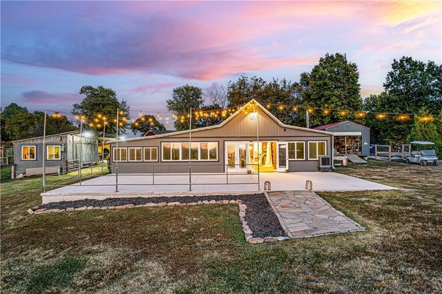 17003 Old Cricket Road, Omaha, AR 72662