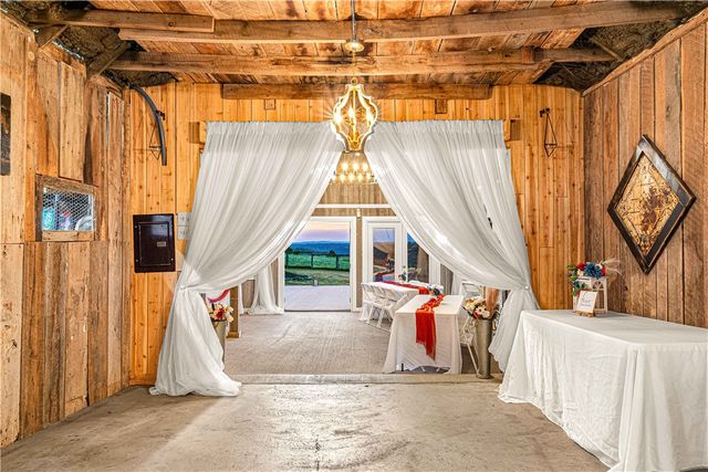 17003 Old Cricket Road, Omaha, AR 72662