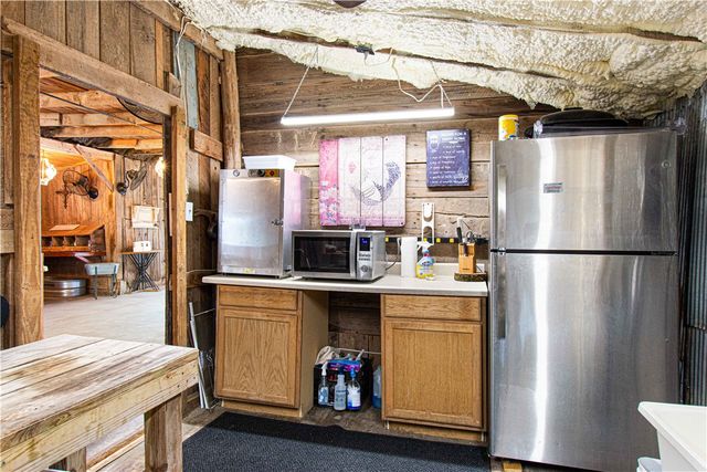 17003 Old Cricket Road, Omaha, AR 72662