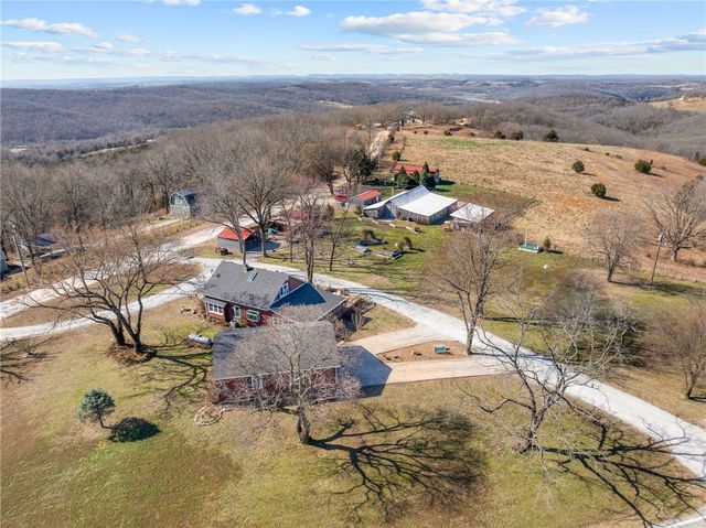 17003 Old Cricket Road, Omaha, AR 72662