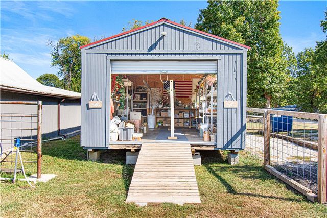 17003 Old Cricket Road, Omaha, AR 72662