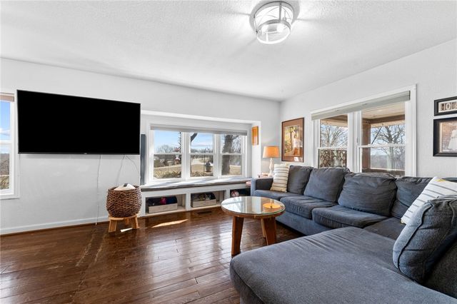 17003 Old Cricket Road, Omaha, AR 72662