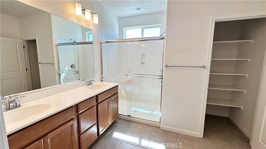 Image 8 of property listing at 2428 Freestone Drive, Merced, CA 95340