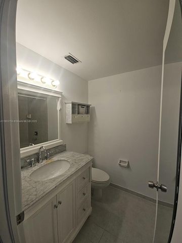 7870 SW 102nd Ln, Miami, FL 33156