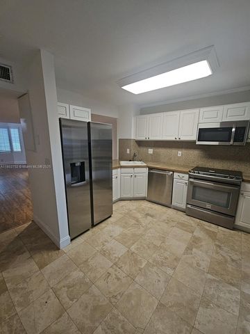 7870 SW 102nd Ln, Miami, FL 33156