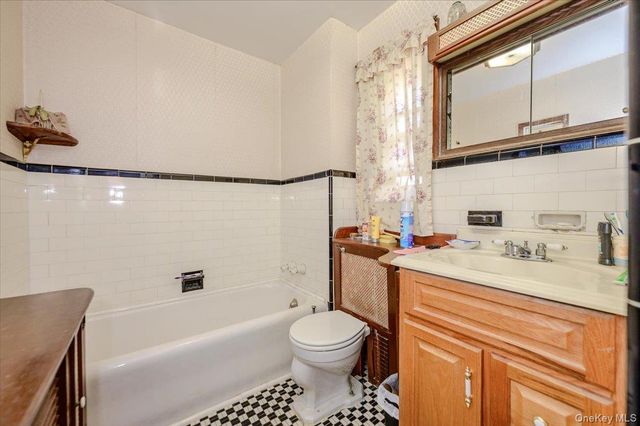 631 Kimball Avenue, Yonkers, NY 10704