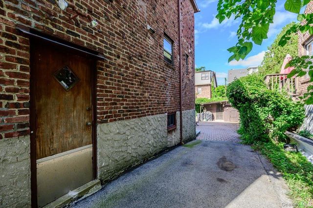 631 Kimball Avenue, Yonkers, NY 10704