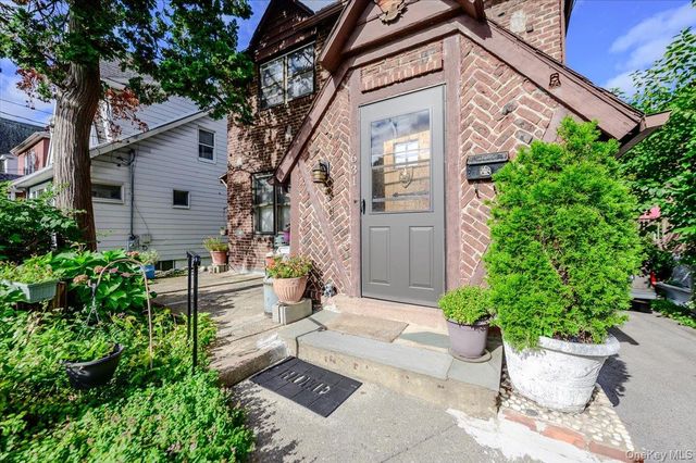 631 Kimball Avenue, Yonkers, NY 10704