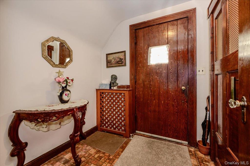 631 Kimball Avenue, Yonkers, NY 10704 — photo 3