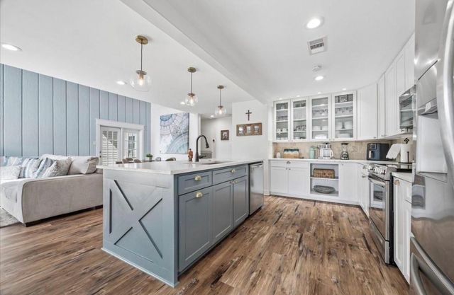 16533 Barbados Way, Jamaica Beach, TX 77554
