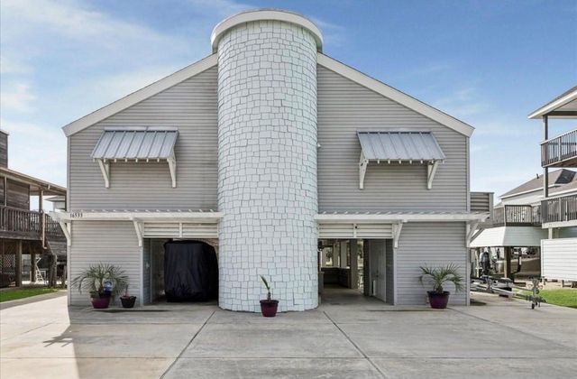 16533 Barbados Way, Jamaica Beach, TX 77554