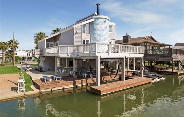 16533 Barbados Way, Jamaica Beach, TX 77554