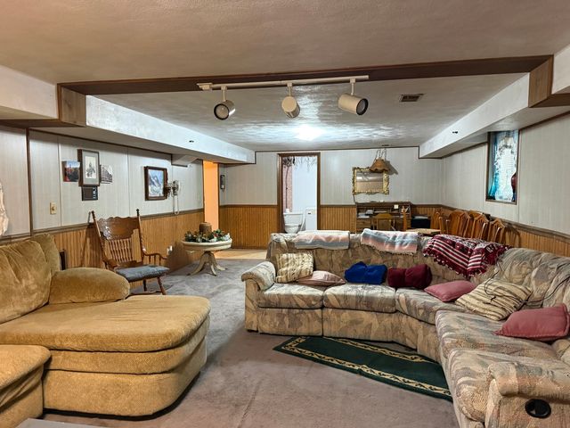 28 Crestview Drive, Geneseo, IL 61254
