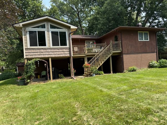 28 Crestview Drive, Geneseo, IL 61254