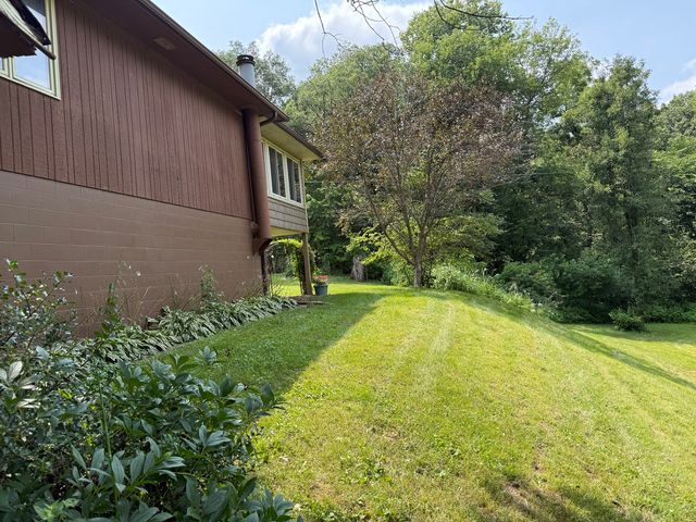 28 Crestview Drive, Geneseo, IL 61254