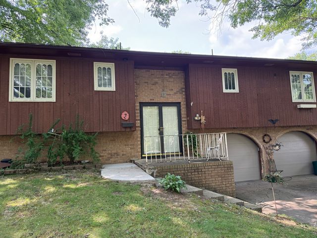 28 Crestview Drive, Geneseo, IL 61254