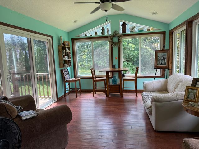 28 Crestview Drive, Geneseo, IL 61254