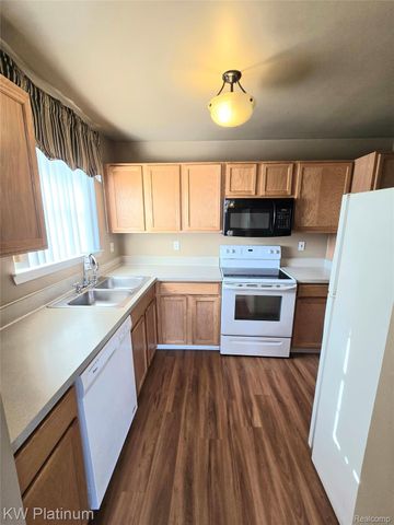 46225 CAVALIER Drive, Macomb Township, MI 48044