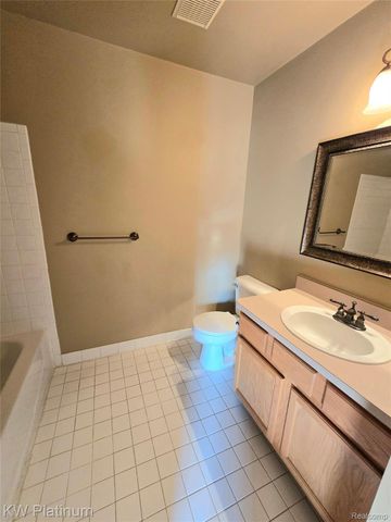 46225 CAVALIER Drive, Macomb Township, MI 48044