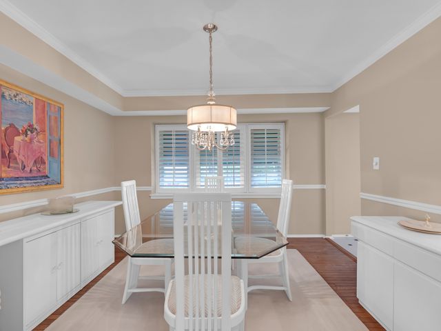 5 Knight Hill Lane, Buffalo Grove, IL 60089