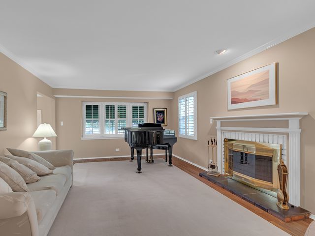 5 Knight Hill Lane, Buffalo Grove, IL 60089